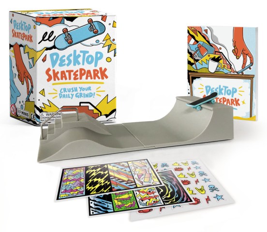 Hachette Book Group-Desktop Skatepark-9780762475292-Legacy Toys