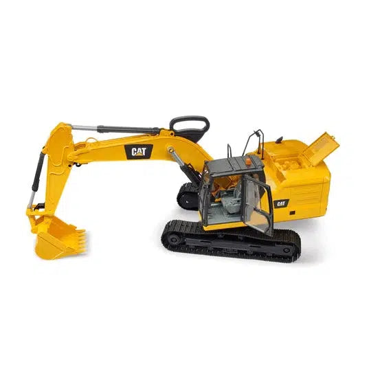 Bruder-CATERPILLAR Excavator-02484-Legacy Toys