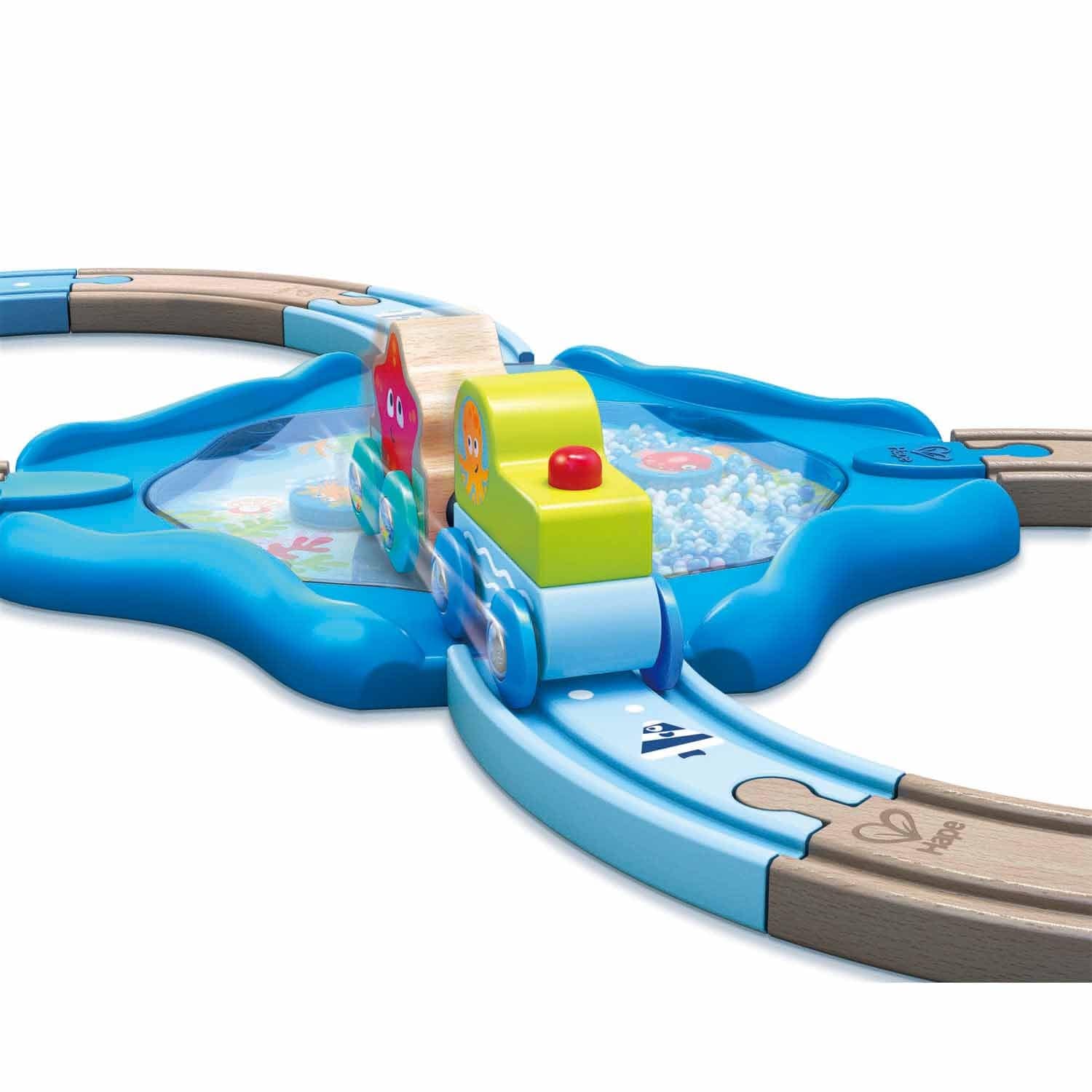 Hape-Undersea Figure 8-E3827-Legacy Toys