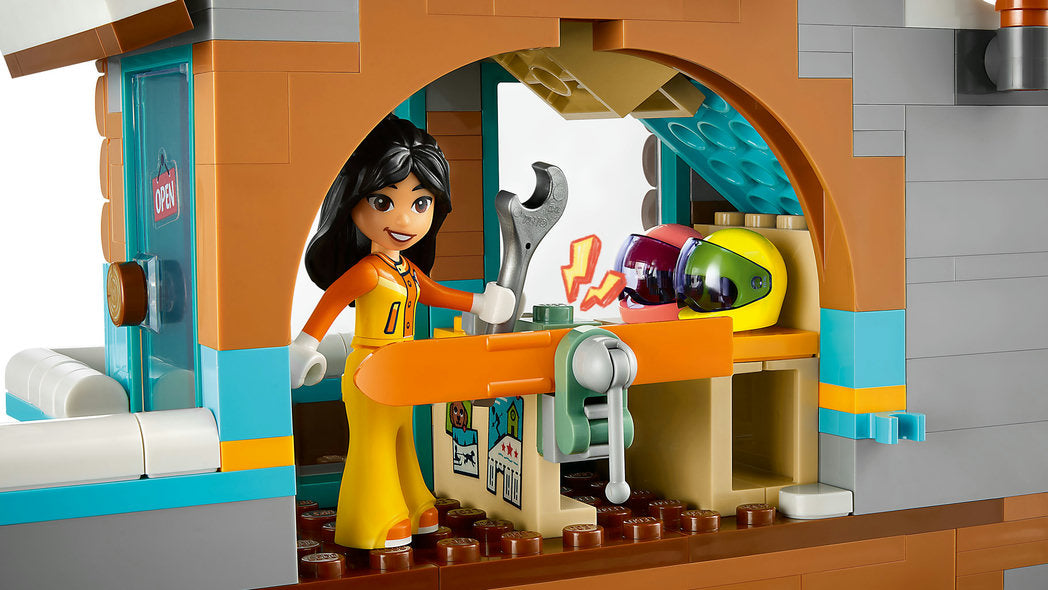 Lego-Holiday Ski Slope and Café-41756-Legacy Toys