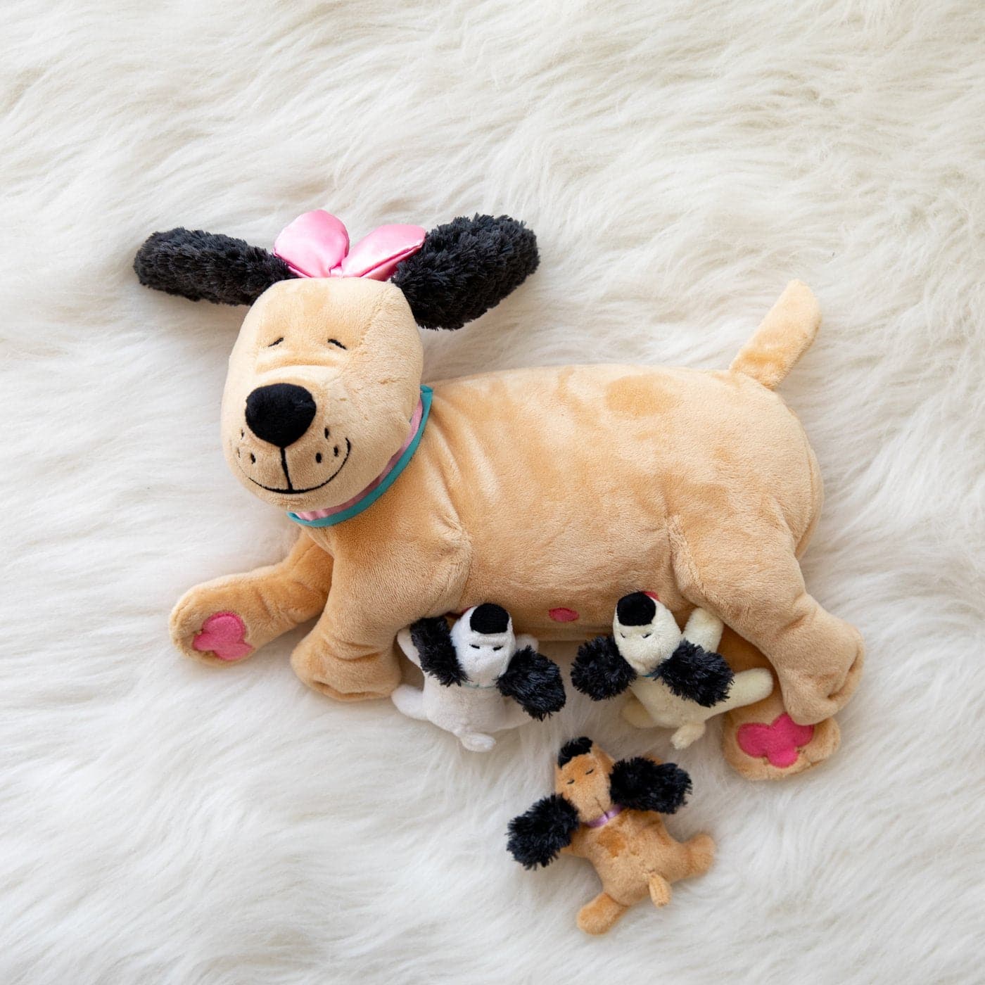 Manhattan Toy-Nursing Nana Dog and Puppies-106690-Legacy Toys