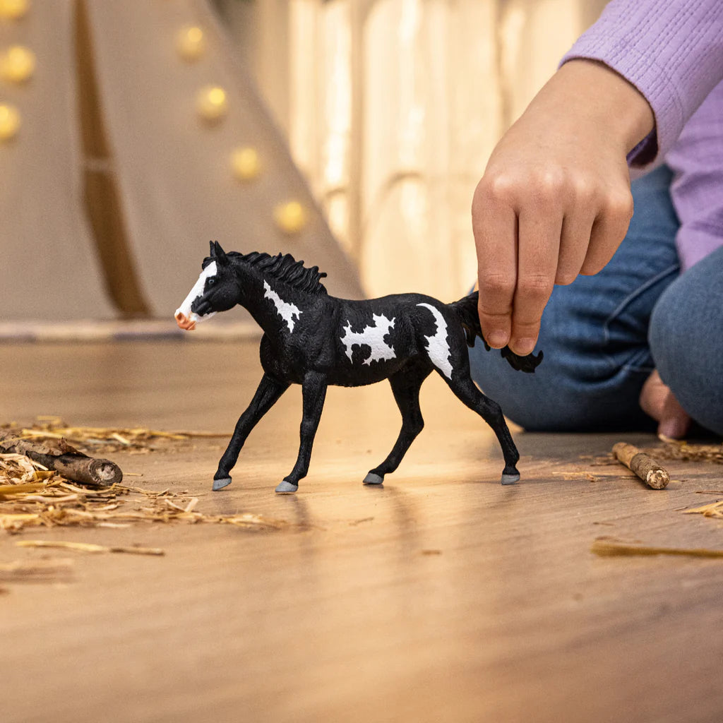 Schleich-Paint Horse Gelding-14900-Legacy Toys