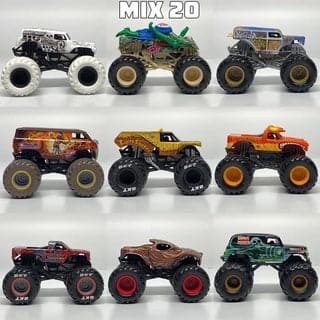 Hot Wheels Monster Trucks, Transporter and Track with 1:64 Scale