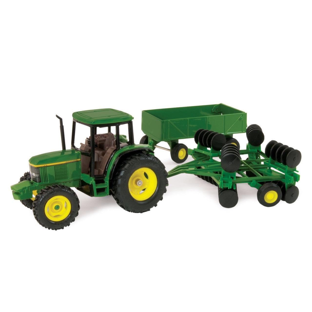 TOMY-1:32 John Deere 6410 Tractor with Barge Wagon and Wing Disk-15489-Legacy Toys